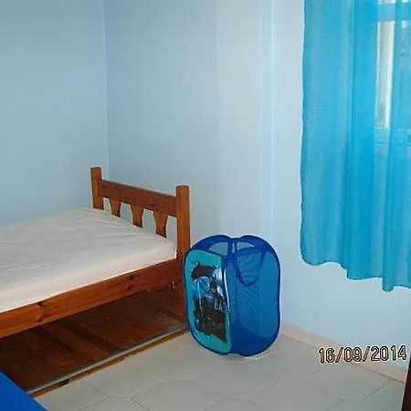 Alex - Nancy - Zaga アパート Koróni